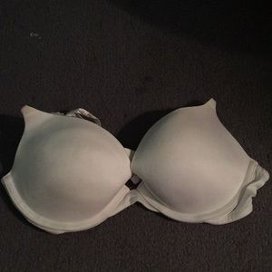 Victoria’s Secret Very Sexy Strapless Push-Up Bra